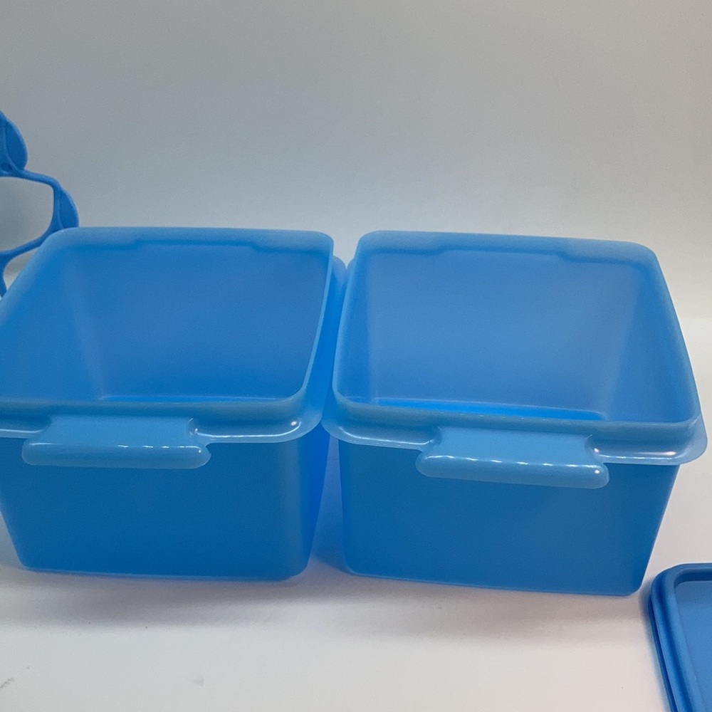 Tupperware Double Deep Blue Limited Container - Picture 8 of 12